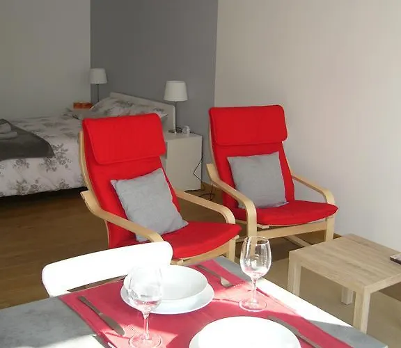 Les Trois Lions * フォワ